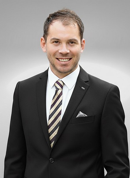 Schatzmeister: Manuel Reif